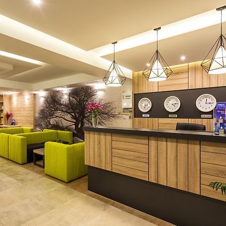 Hotel Compliment Trjavna Kültér fotó