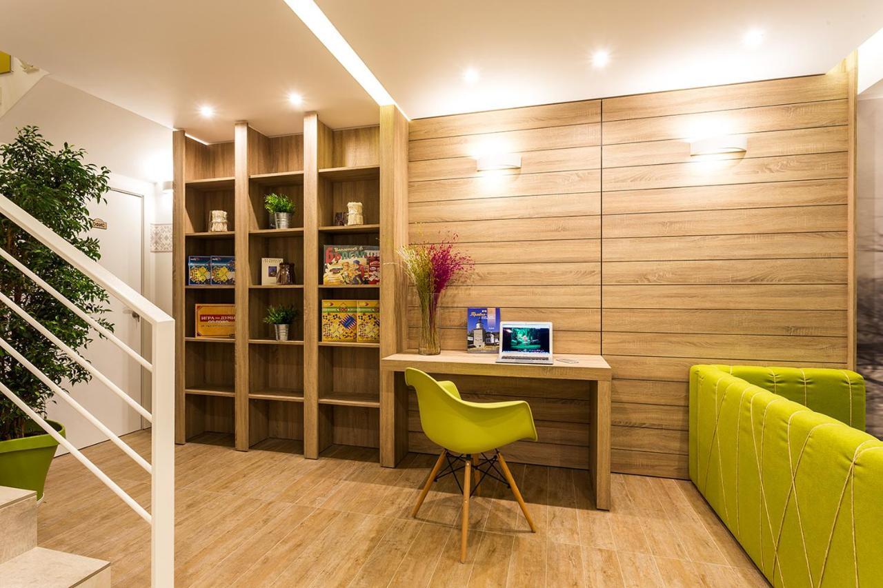 Hotel Compliment Trjavna Kültér fotó
