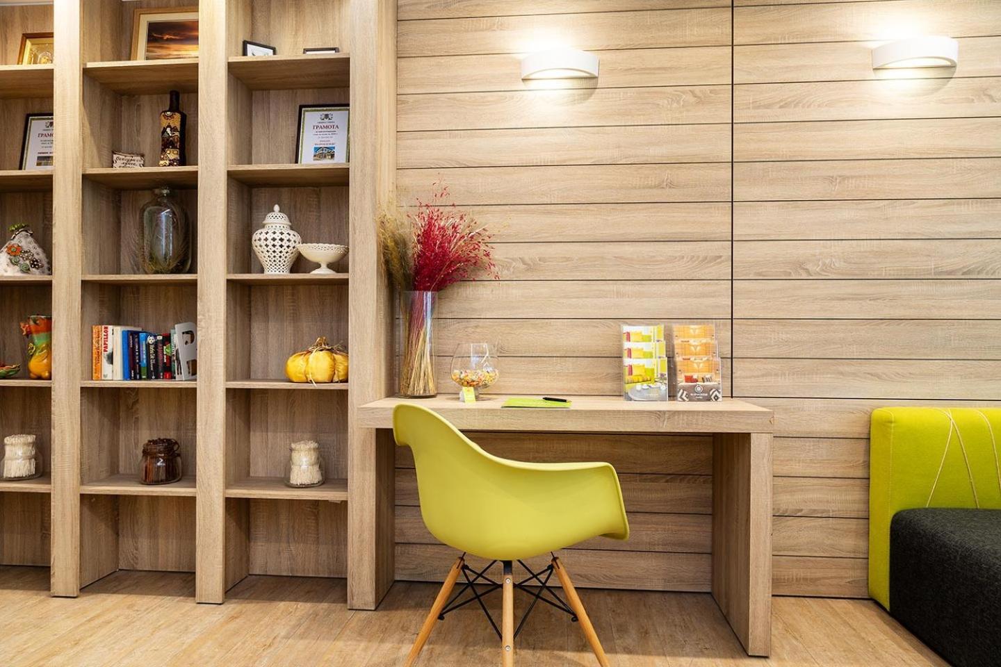 Hotel Compliment Trjavna Kültér fotó