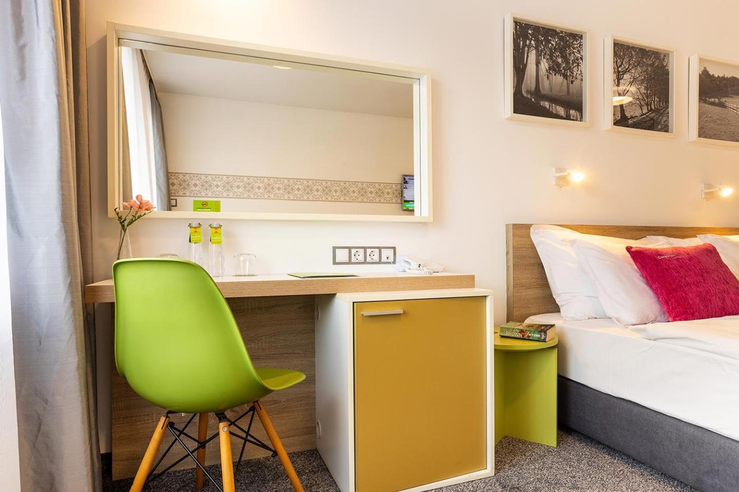 Hotel Compliment Trjavna Kültér fotó