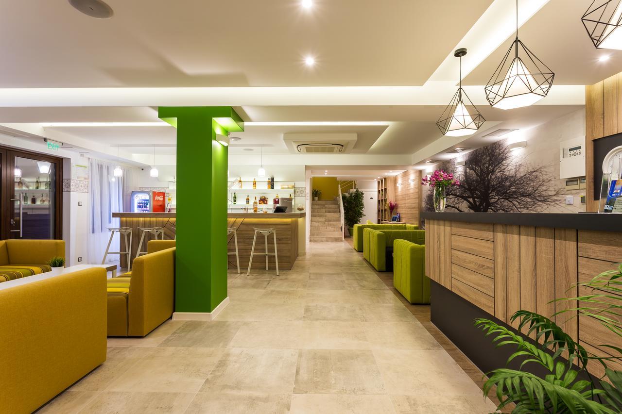 Hotel Compliment Trjavna Kültér fotó