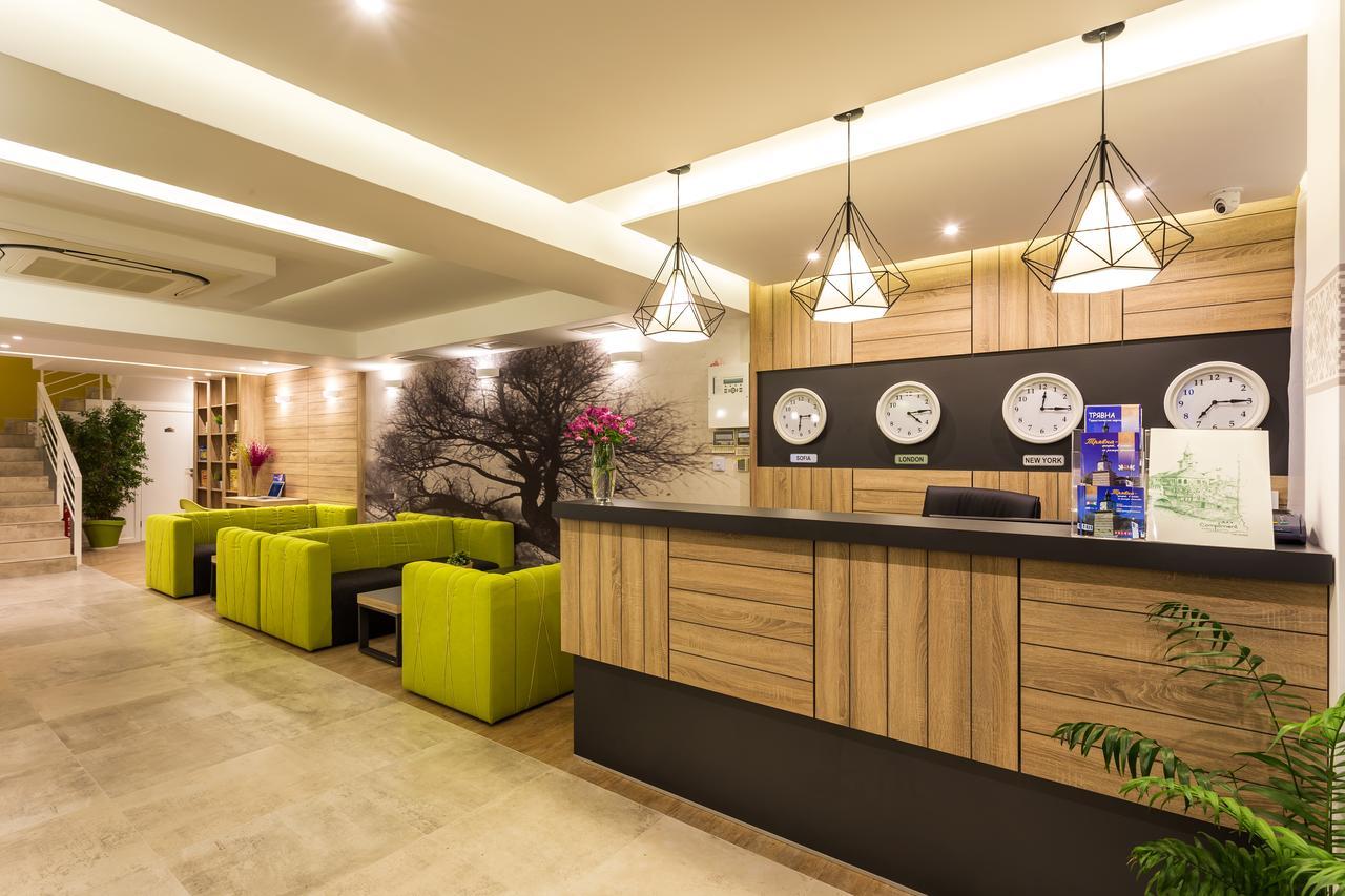 Hotel Compliment Trjavna Kültér fotó